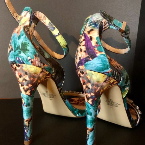 NEW. NO BOX.  GUESS CATERINA. Multicolor Rhinestone Sandals. - Picture 11 of 16